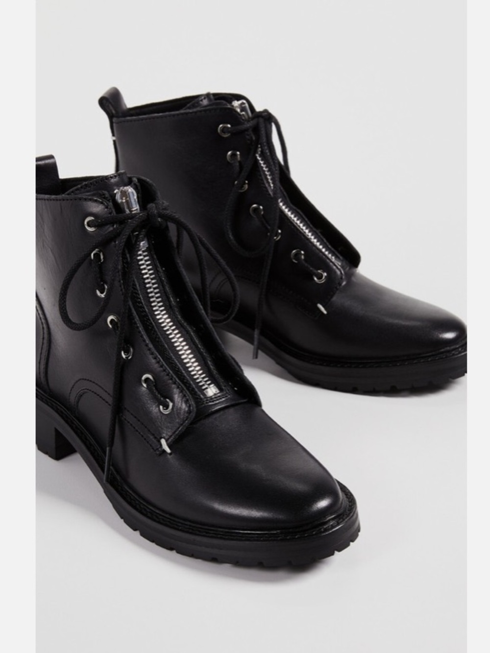 RAG & BONE CANNON COMBAT BOOTS SIZE 38.5
Brand new without box
Msrp$595